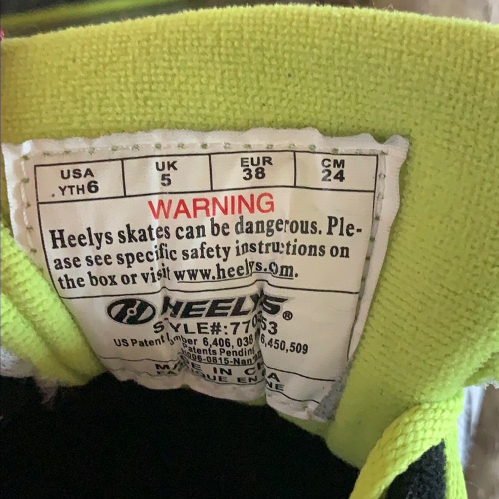 Heely’s Sneakers GREAT WHILE WERE ALL STUCK HOME - Picture 5 of 5